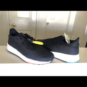 ADIDAS Running Shoe BRAND NEW (Size 8)